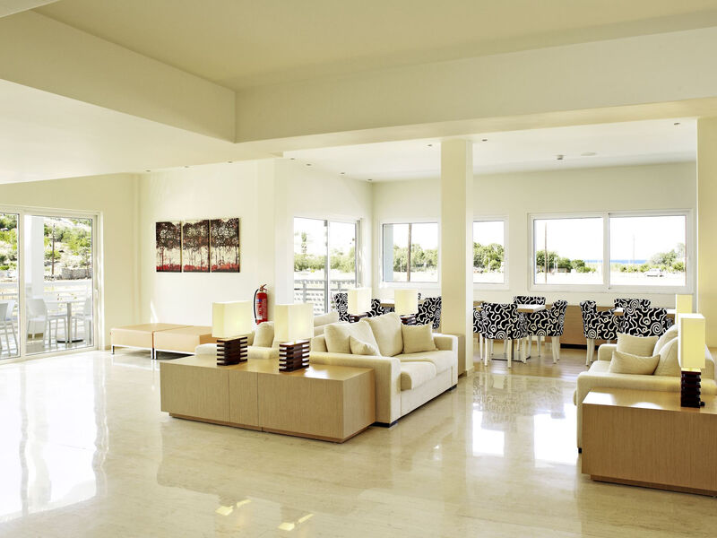 Lindos White Hotel & Suites