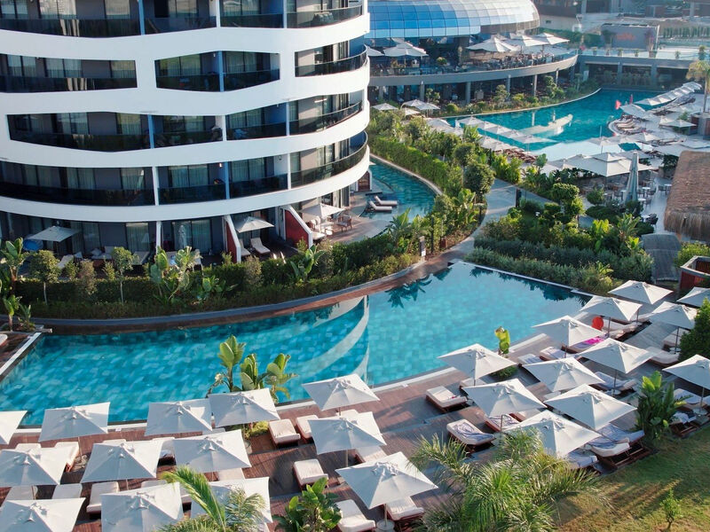 Liu Resorts