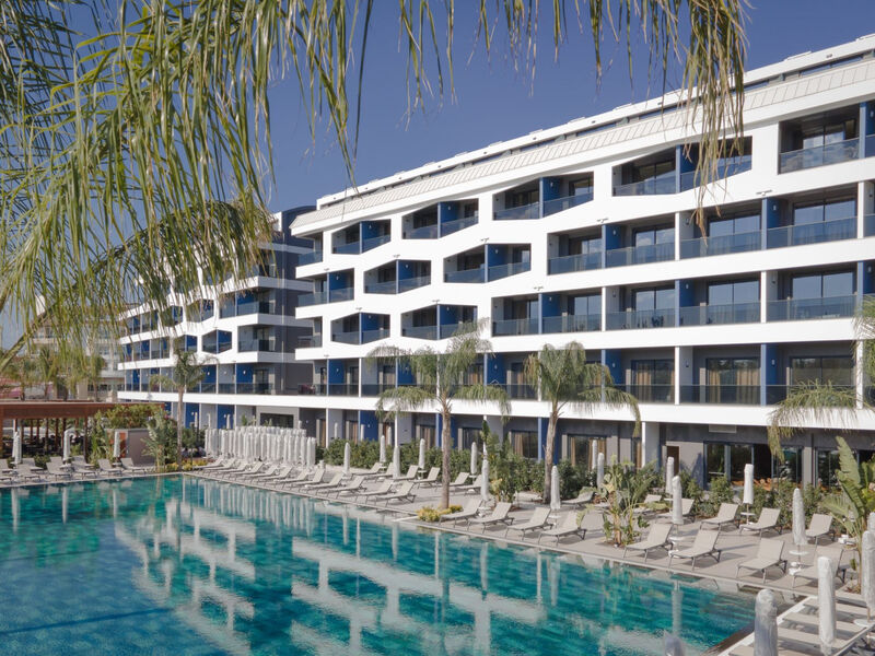 Liu Resorts
