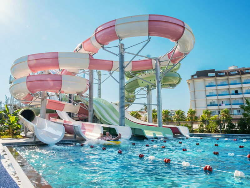 Liu Resorts