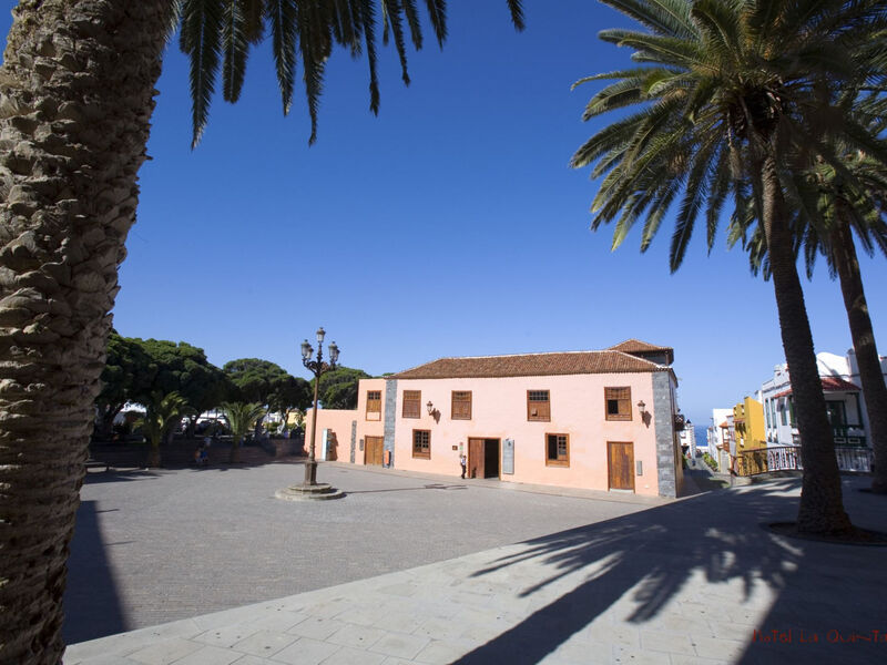 Livvo La Quinta Roja