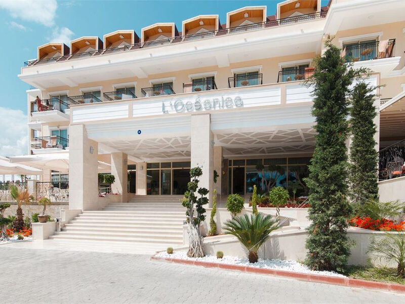 L'Oceanica Beach Resort