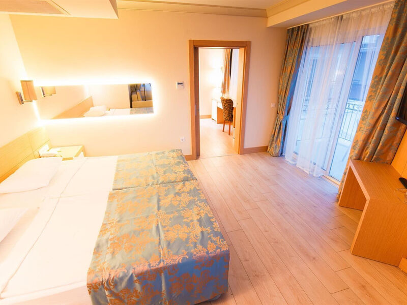 L'Oceanica Beach Resort