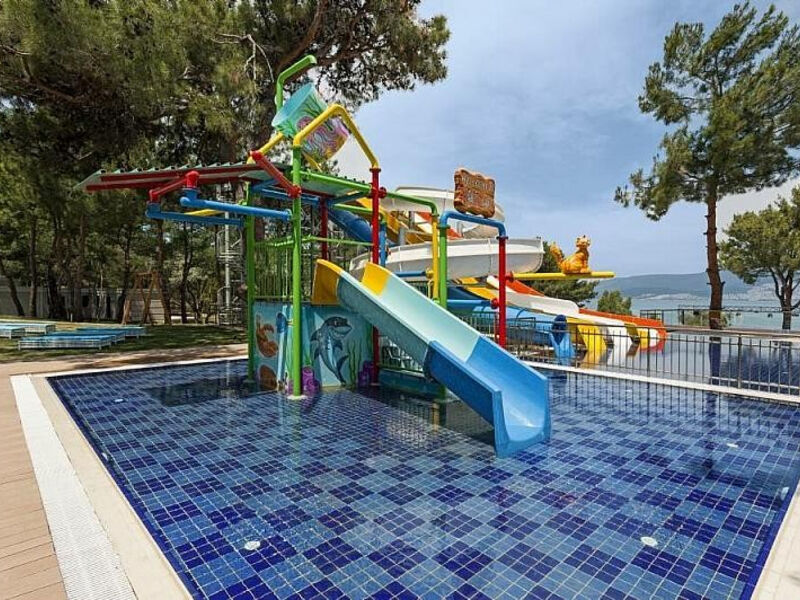 Long Beach Club Nature