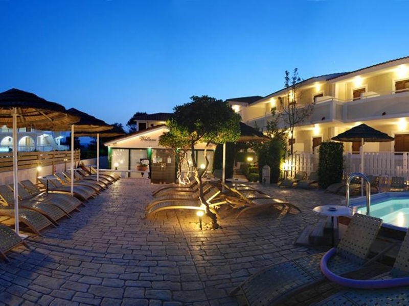 Louros Beach Hotel & Spa