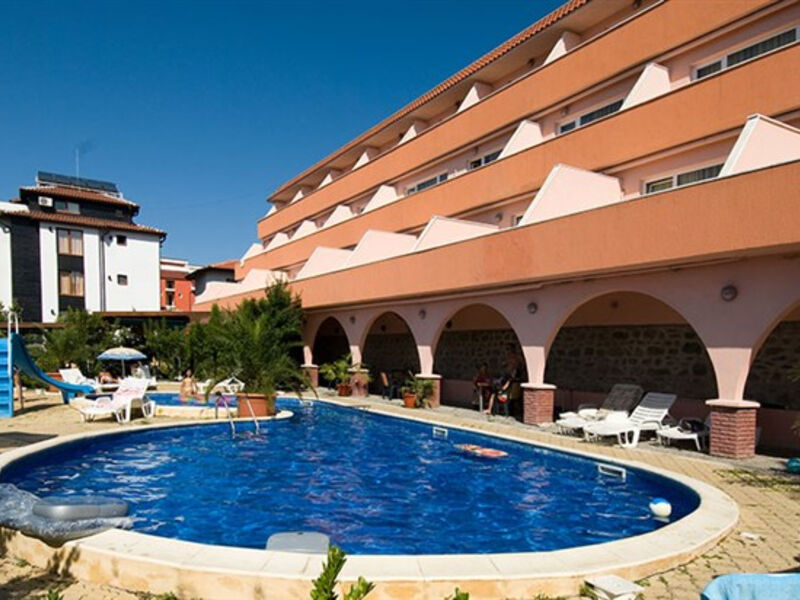 Lozenec Resort