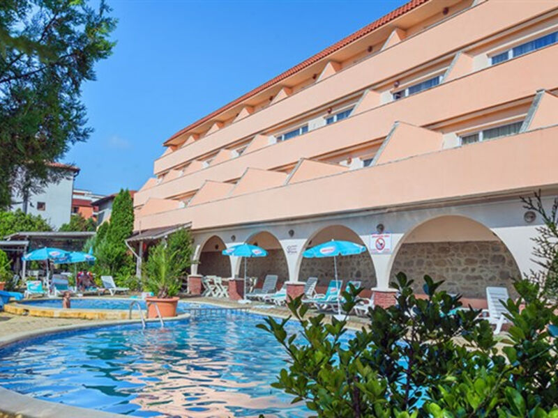 Lozenec Resort