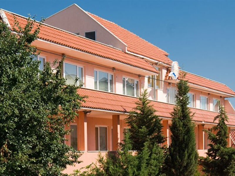 Lozenec Resort