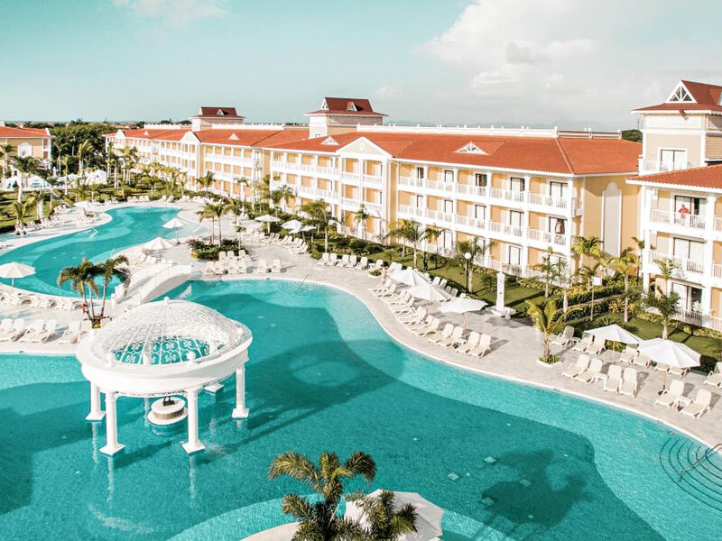 Luxury Bahia Principe Ambar Blue