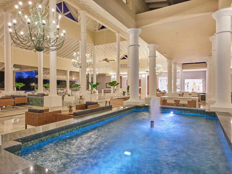 Luxury Bahia Principe Ambar Blue