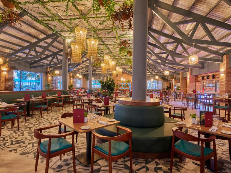 Luxury Bahia Principe Ambar Blue