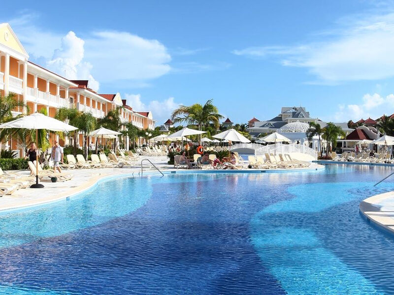 Luxury Bahia Principe Ambar Green