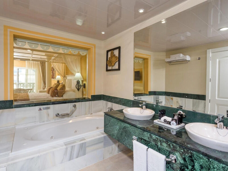 Bahia Principe Luxury Bouganville