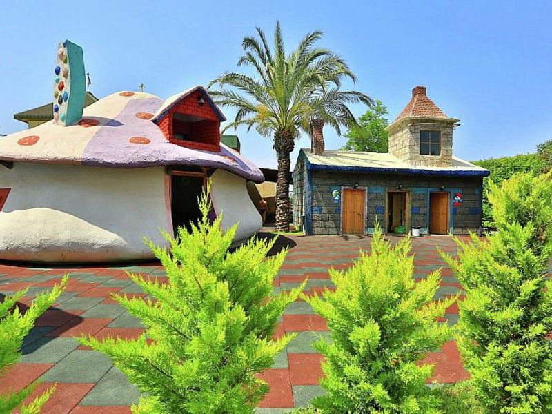 Lyra Resort
