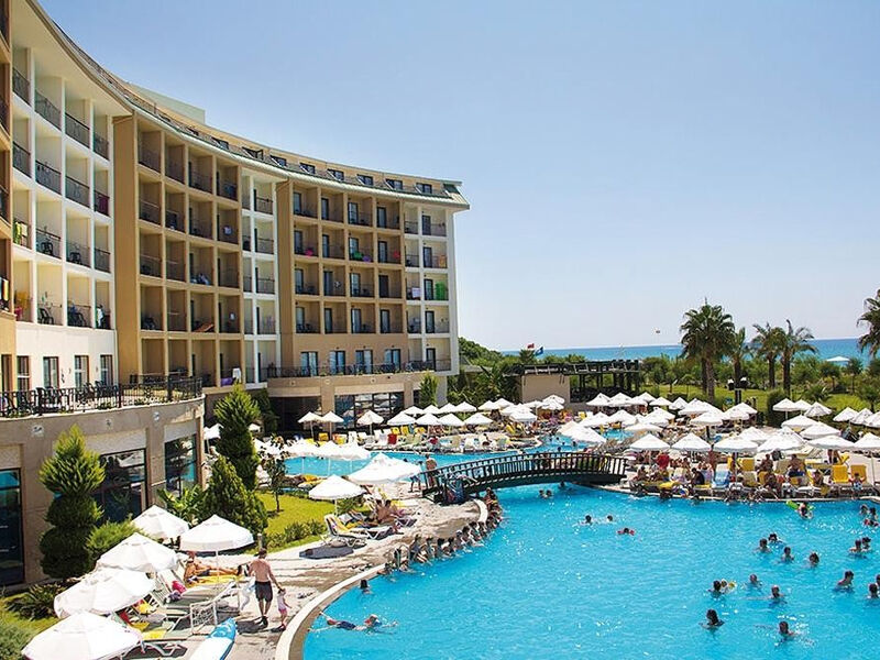 Lyra Resort