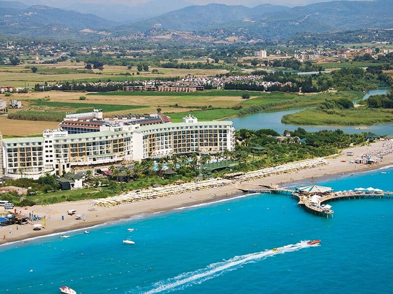 Lyra Resort