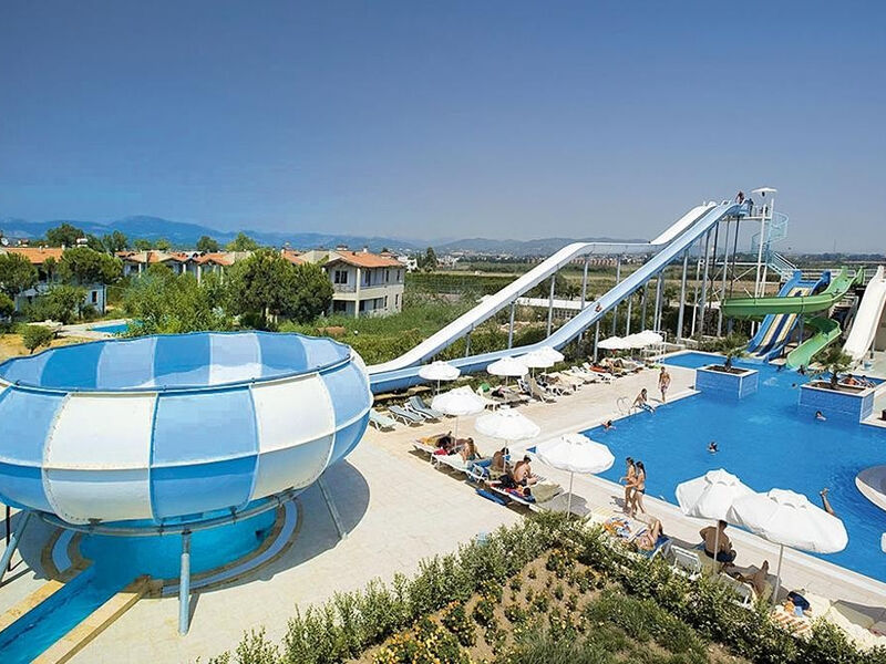 Lyra Resort