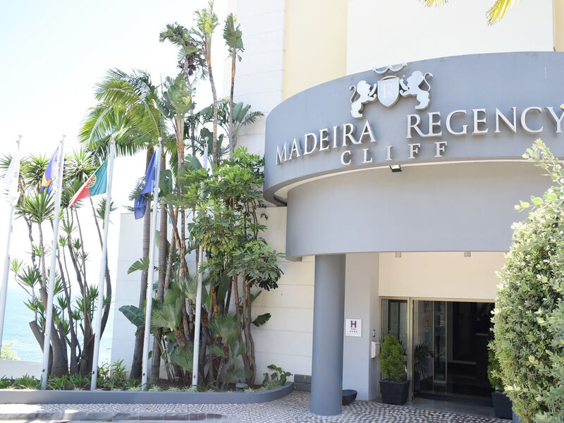 Madeira Regency Cliff