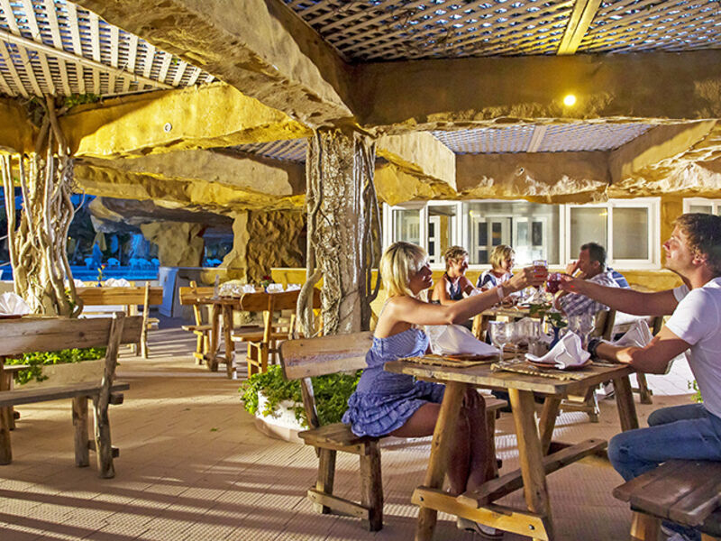 Mahdia Beach & Aquapark
