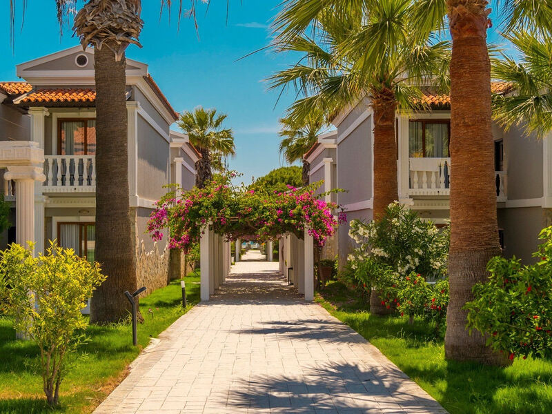 Club Tarhan Serenity