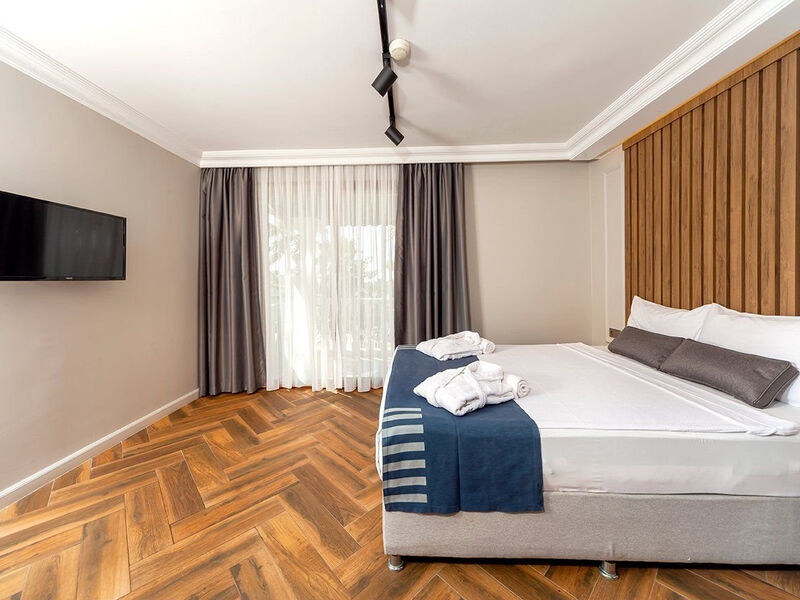 Club Tarhan Serenity