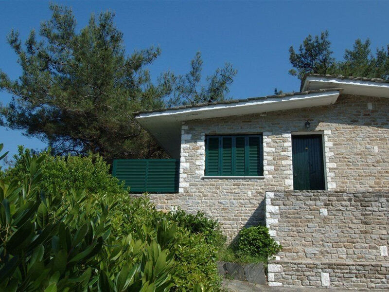 Makryammos Bungalows