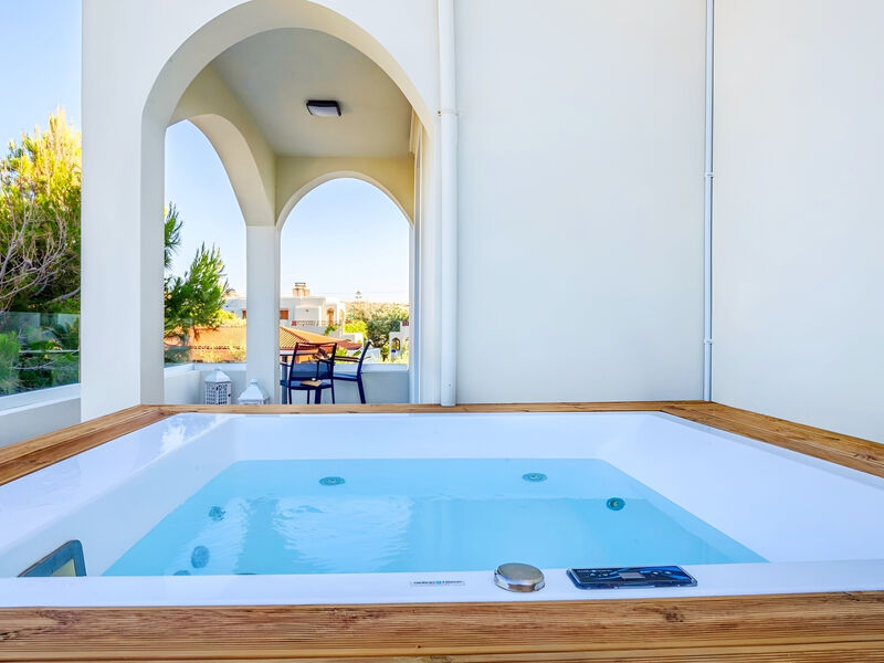 Malena Hotel & Suites