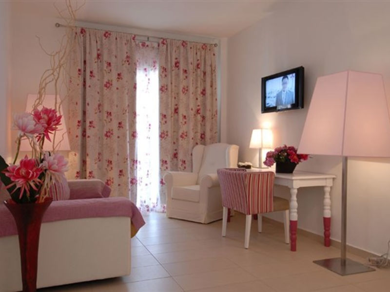 Mandraki Village Boutique