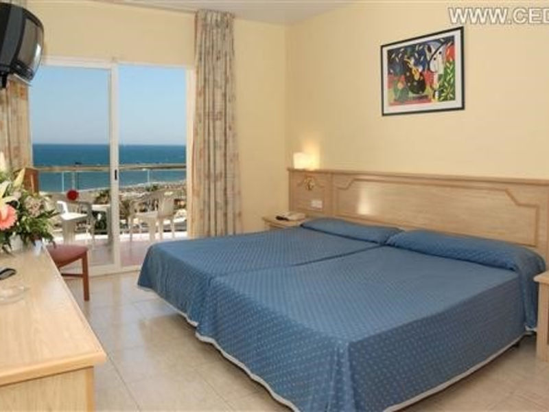 Marconfort Beach Club