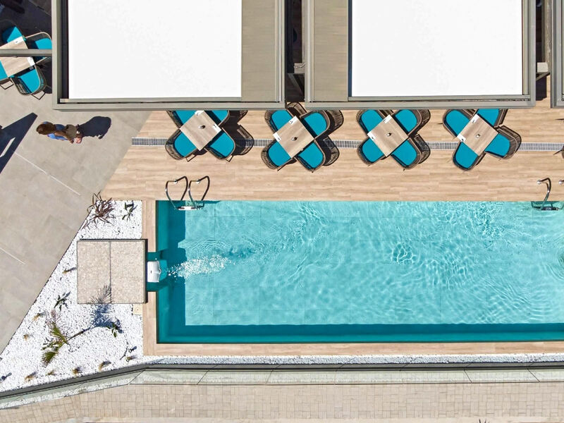 Mare Blue & Suites