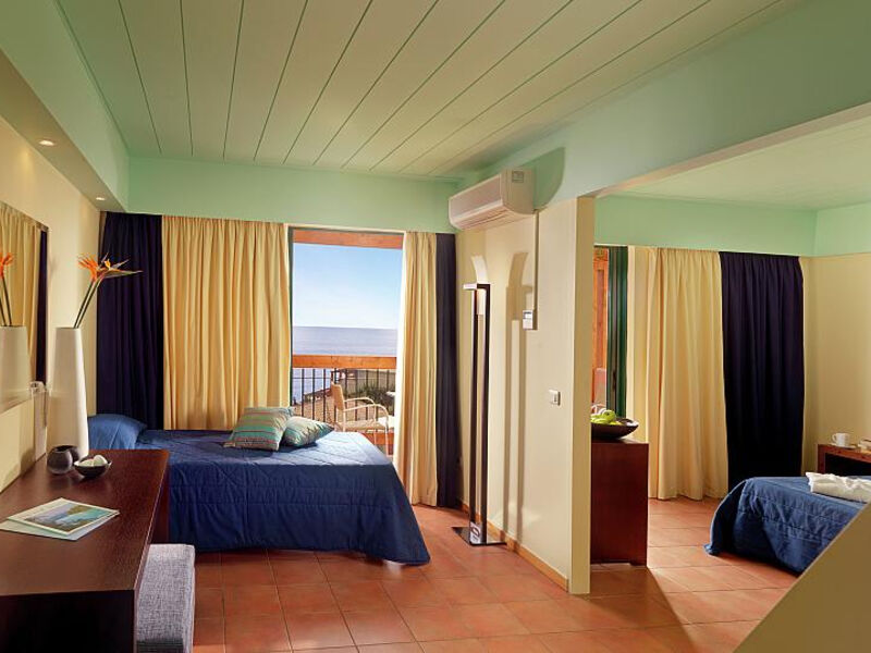Apostolata Island Resort & Spa