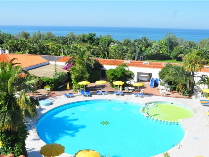 Marina Club