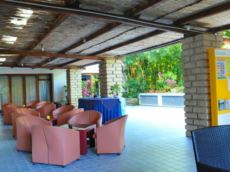 Marina Club