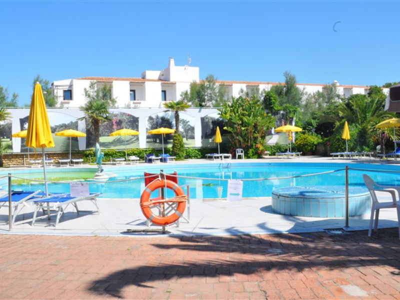 Marina Club