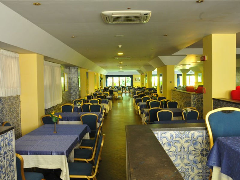 Marina Club