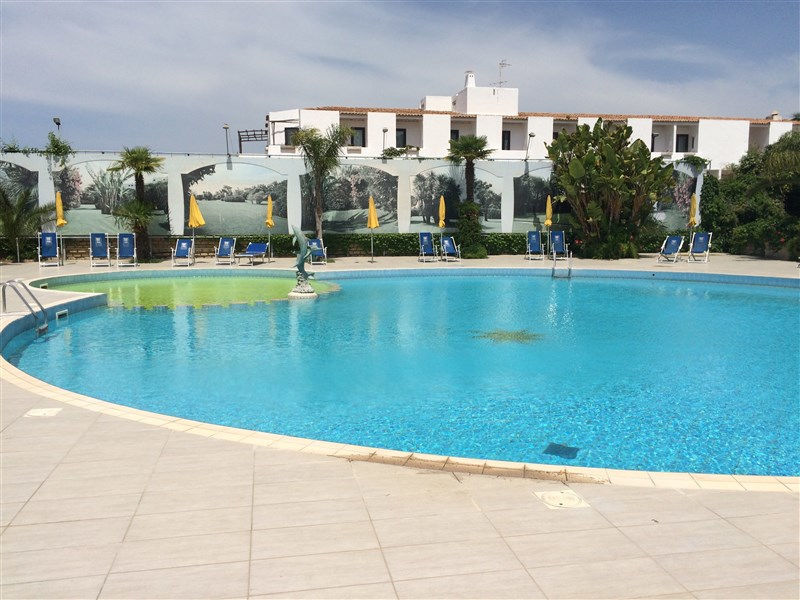 Marina Club