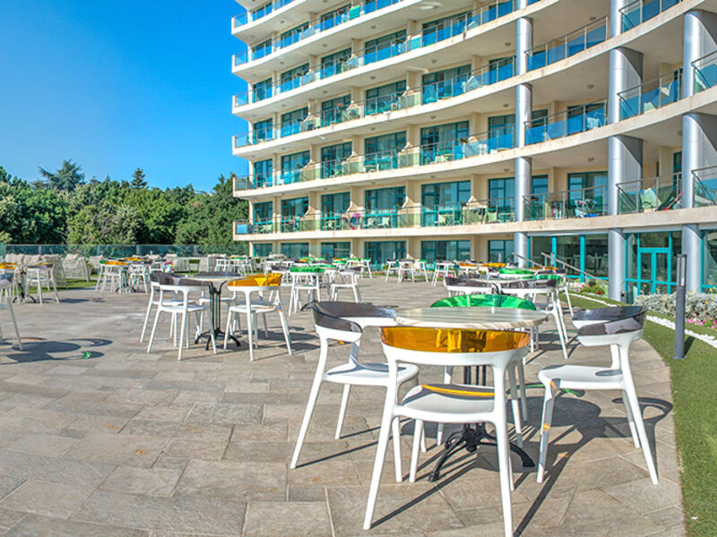 Marina Grand Beach