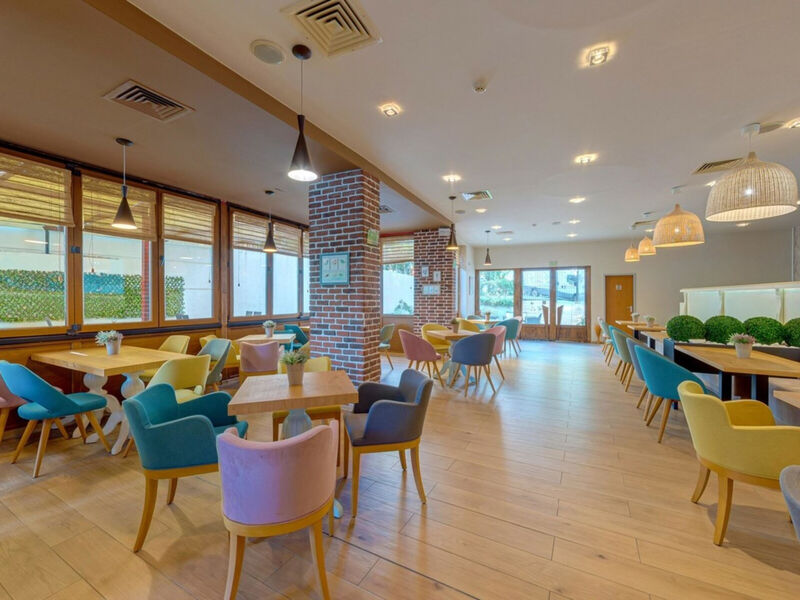 Marina Palace Affiliated By Melia