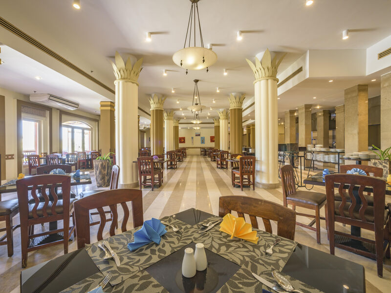 Marina Plaza Tala Bay