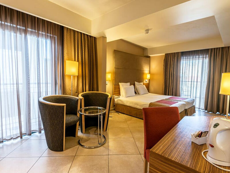 Maritim Antonine Hotel & Spa
