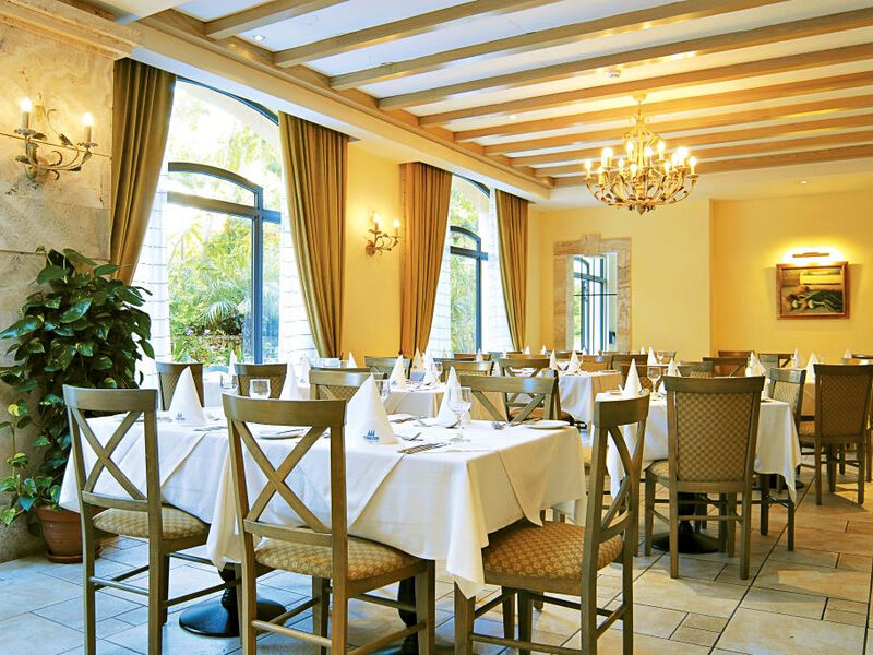 Maritim Antonine Hotel & Spa