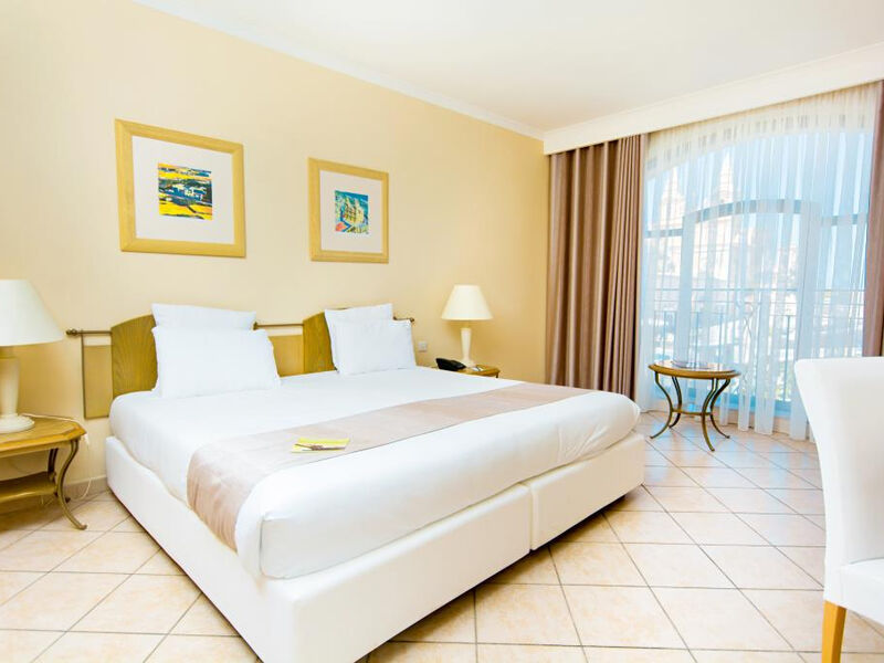 Maritim Antonine Hotel & Spa
