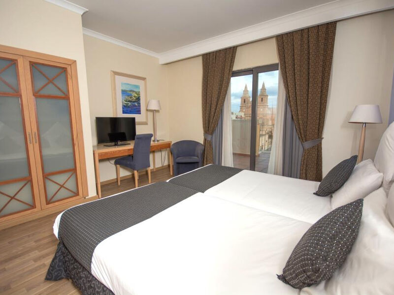 Maritim Antonine Hotel & Spa
