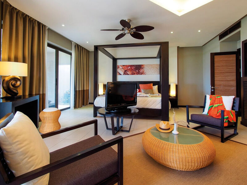 Crystals Beach Resort Belle Mare