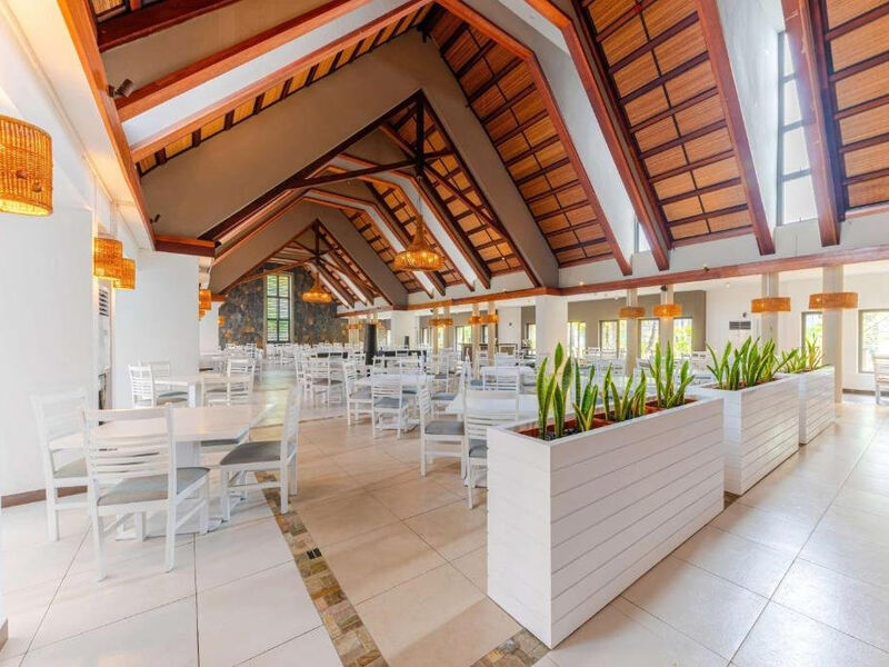 Crystals Beach Resort Belle Mare