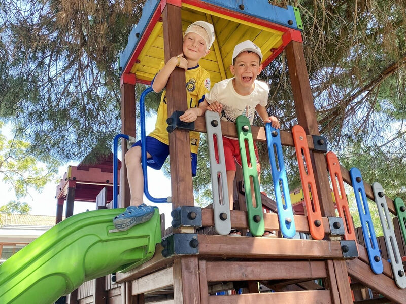 Master Family Club Side