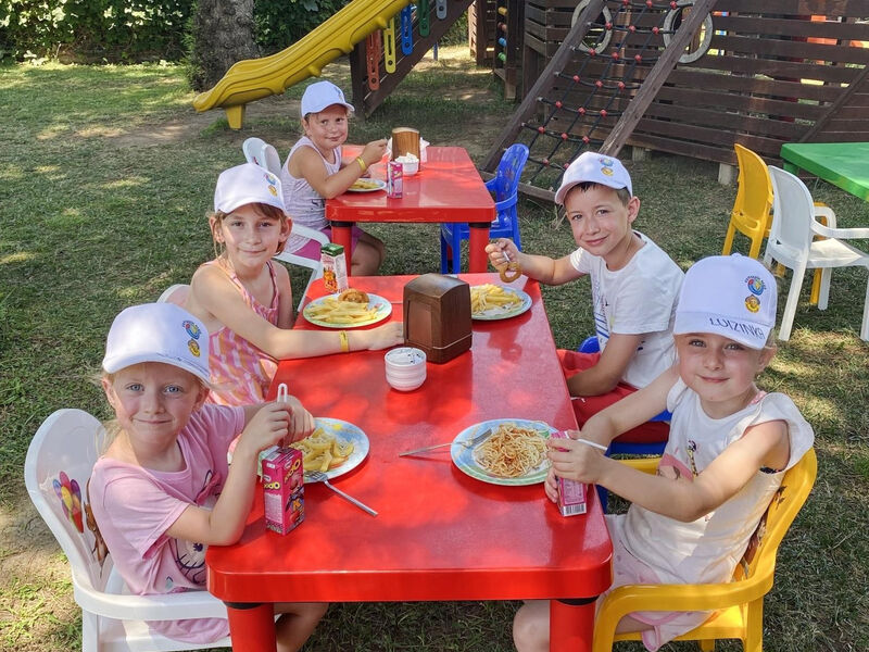 Master Family Club Side