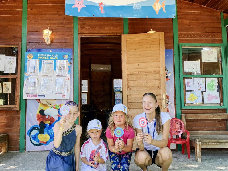 Master Family Club Side