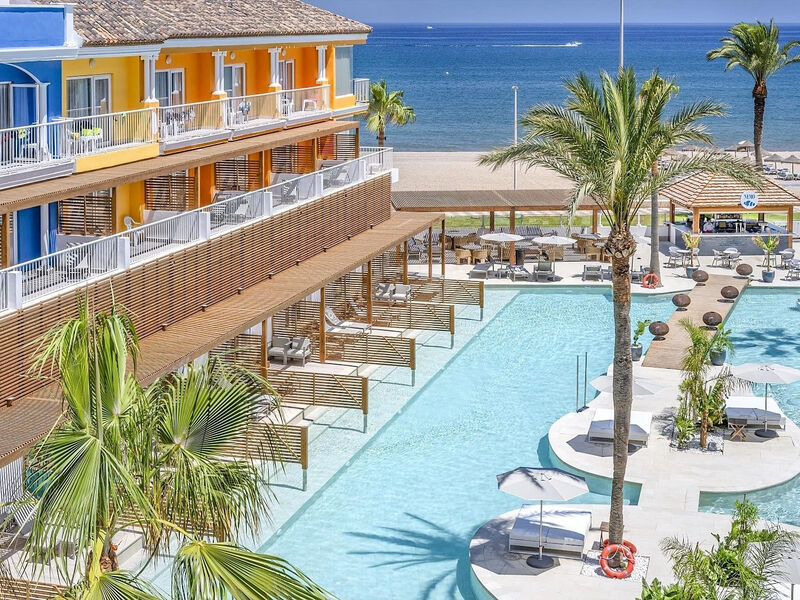 Mediterraneo Bay
