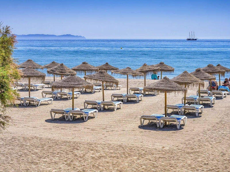 Mediterraneo Bay
